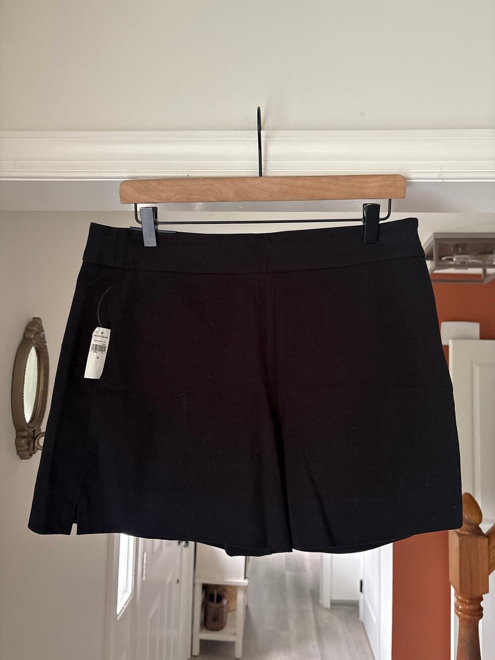 Gap | Black Hi Rise Side Zip Shorts Size 12 Minimalist